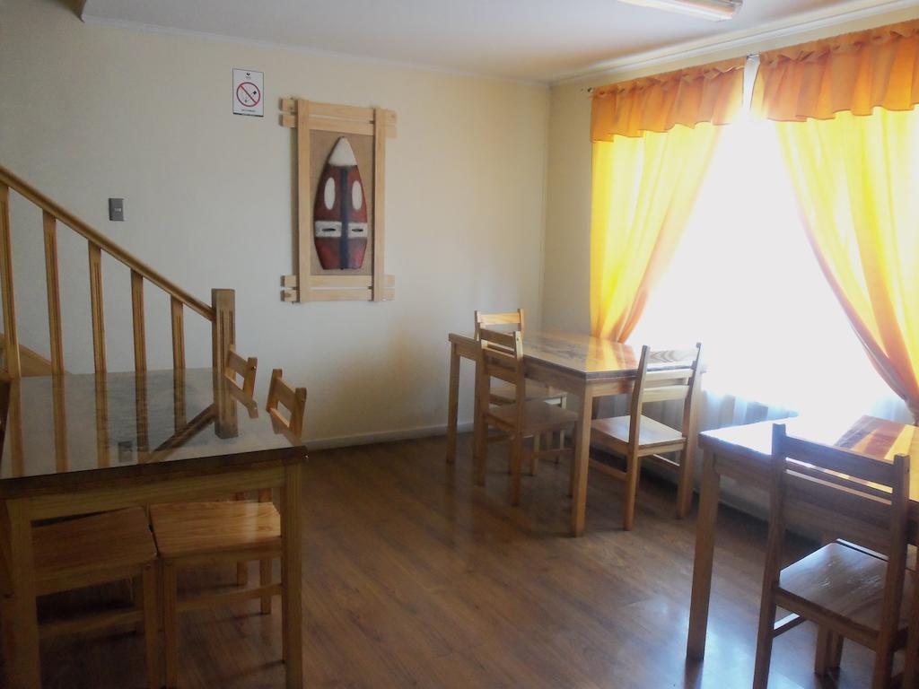 Hostal Joshiken Punta Arenas Exterior photo