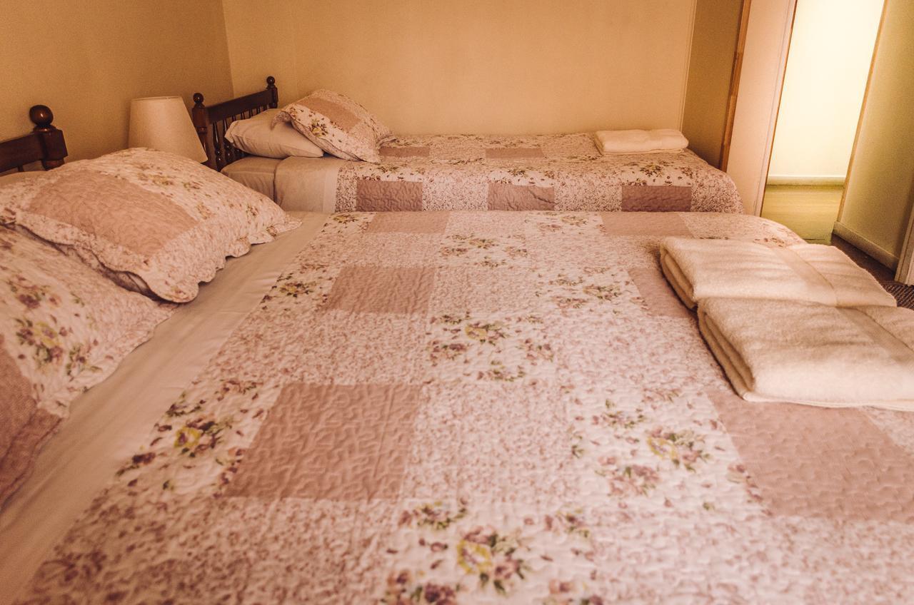 Hostal Joshiken Punta Arenas Exterior photo